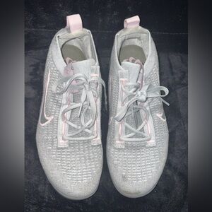 Nike Women's Gray and Pink Vapor Max Sneakers